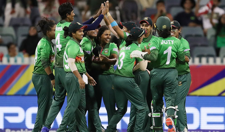 Australia set 190-run target for Bangladesh