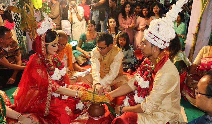 Soumya Sarkar ties the knot with Puja