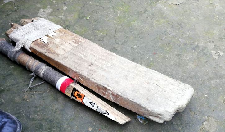 Teenager dies after being hit by cricket bat