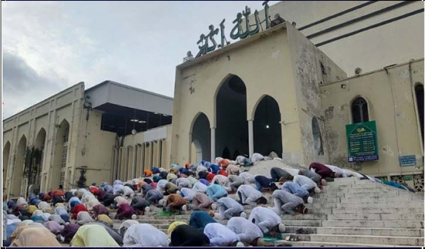 Six Eid Jamaats held at Baitul Mukarram mosque
