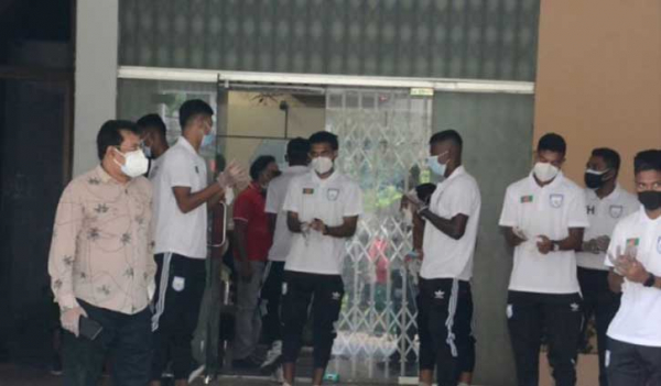 Four of national football team test coronavirus positive