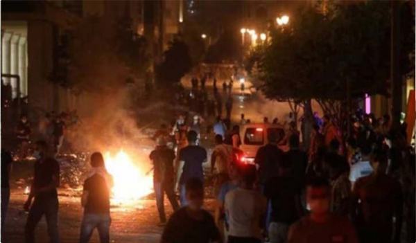 Anti-government protests break out in Beirut