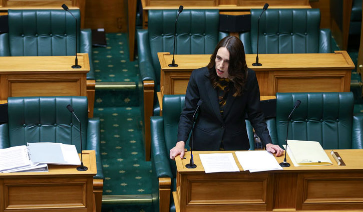  New Zealand declares national state of emergency 