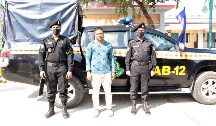 Drug dealer held in Sirajganj, microbus seized