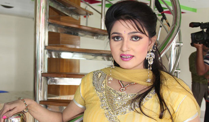 Actress Eka detained