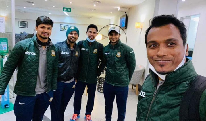 Tigers return home from Zimbabwe