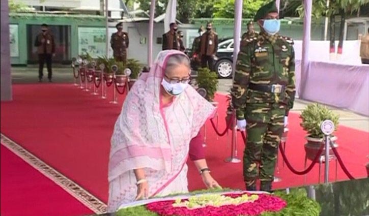 Prime Minister pays homage to Bangabandhu