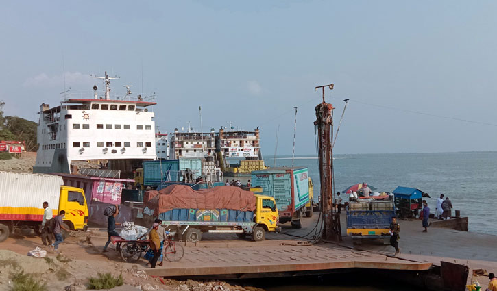 Ferry services resume on Paturia-Daulatdia route