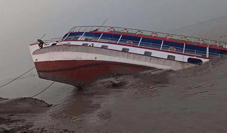 Launch capsized in Shitalakshya