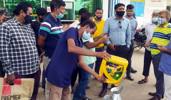 2 petrol pumps fined Tk2 lakh for short-selling customers