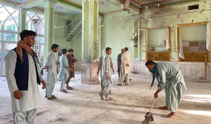 আফগানিস্তানে মসজিদে হামলার দায় স্বীকার আইএসের