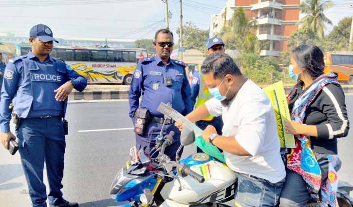 Police sets up checkposts on Dhaka-Tangail highway