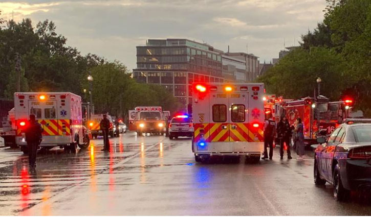 Four injured in lightning strike near White House