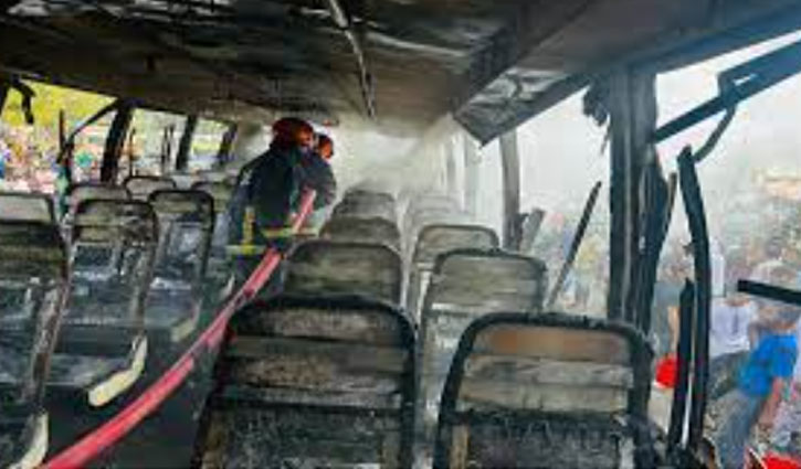 Passenger bus set on fire at Gulistan