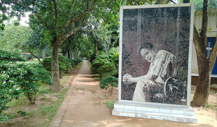 হ&zwnj;ুমায়ূন আহমেদের জন্মদিন আজ