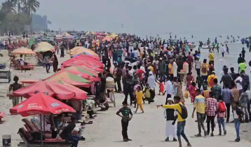Kuakata beach abuzz with Eid holidaymakers