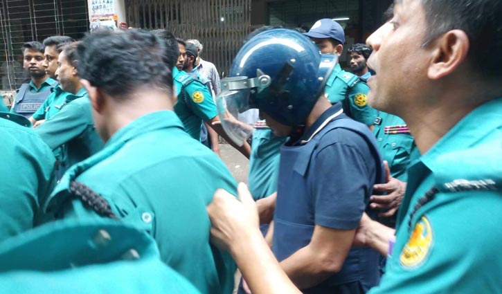 A.League leader Ahmed and Rear Admiral Sohail remanded 