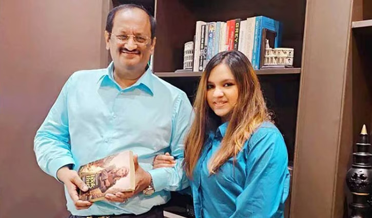 Xojayin va xojayin qulni sikish Seks rus qiz katta eshak