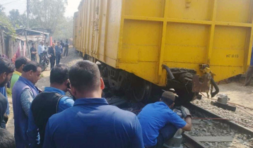 Train derailment snaps Dhaka’s rail link with northern regions