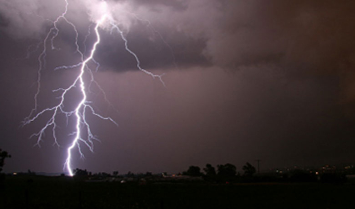 Two persons killed in lightning strikes in Magura 