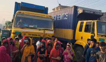 Gazipur factory workers block Dhaka-M’singh highway