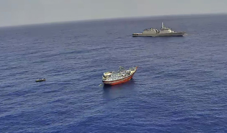 Indian navy rescues 23 Pakistanis from pirates