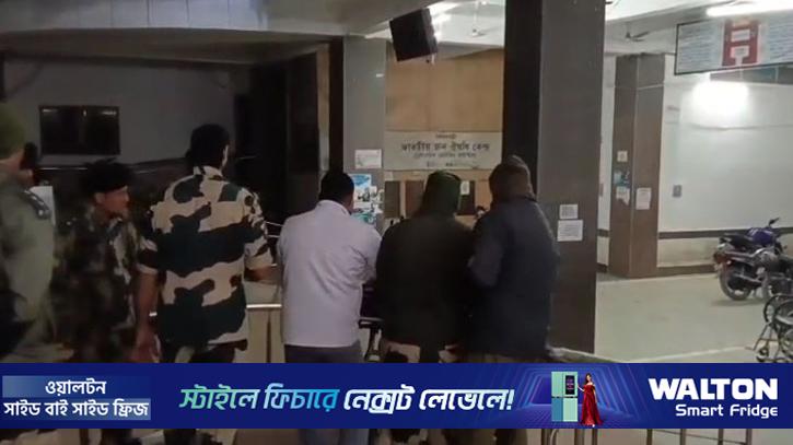 ভারত-বাংলাদেশ সীমান্তে বিএসএফ সদস্য গুলিবিদ্ধ