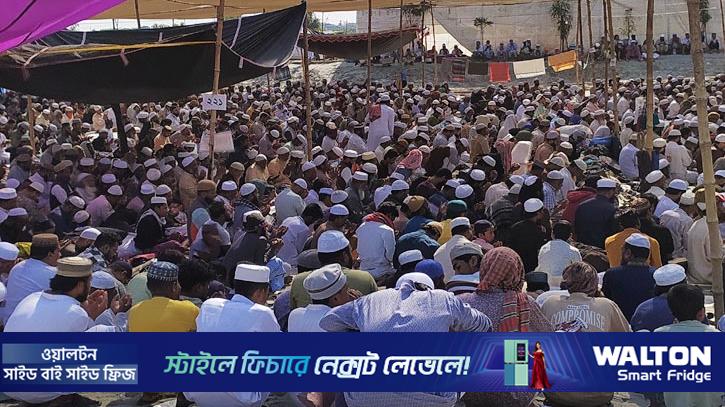 আখেরি মোনাজাতে শেষ হলো ঢাকা জেলা জোড় ইজতেমা