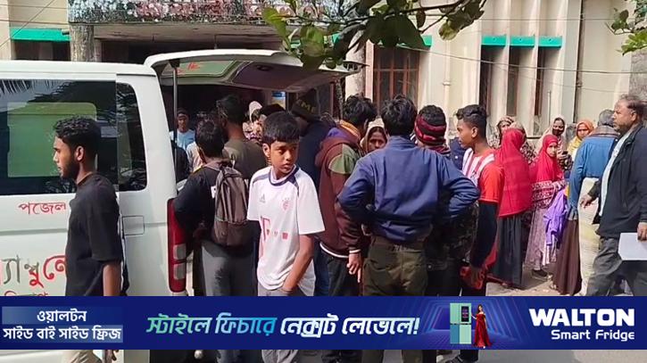 দুমকিতে পাগলা কুকুরের কামড়ে আহত ৩২