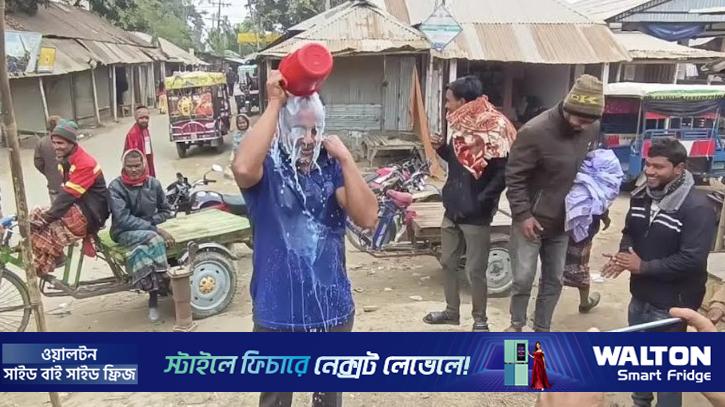 দুধ দিয়ে গোসল করে বিএনপি নেতার পদত্যাগ 