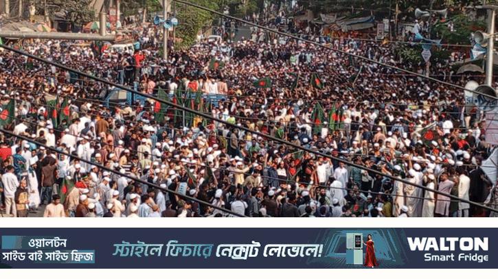 বিক্ষোভে উত্তাল শাহবাগ 