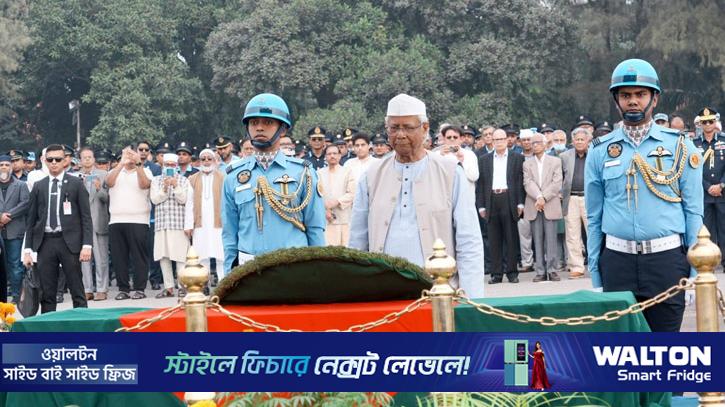 এ কে খন্দকারের ফিউনারেল প্যারেড অনুষ্ঠিত