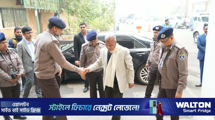 নির্বাচনে পুলিশ হবে জনগণের আস্থার প্রতীক: স্বরাষ্ট্র উপদেষ্টা