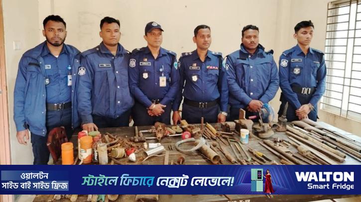 রামুতে অস্ত্র তৈরির গোপন কারখানা, বিপুল সরঞ্জাম উদ্ধার