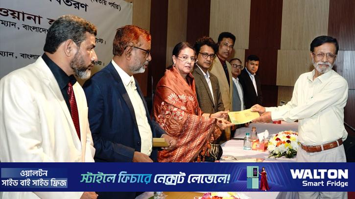 সাংবাদিকদের কল্যাণে প্রয়োজনীয় সব উদ্যোগ নেবে সরকার: তথ্য উপদেষ্টা