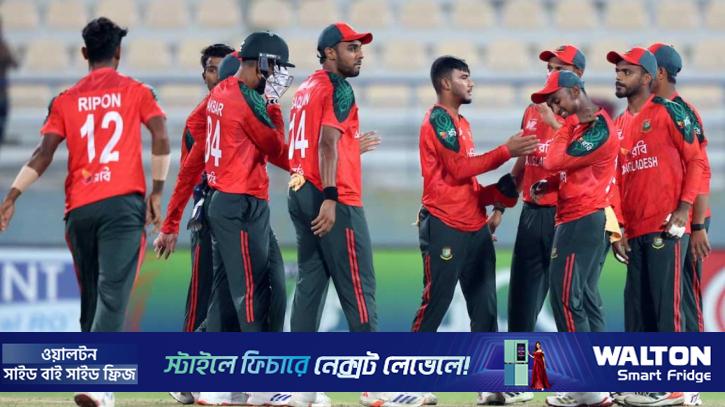 অবিশ্বাস্য নাটকীয়তার ফাইনালে সুপার ওভারে হারলো বাংলাদেশ ‘এ’, পাকিস্তান শাহীনস চ‌্যাম্পিয়ন