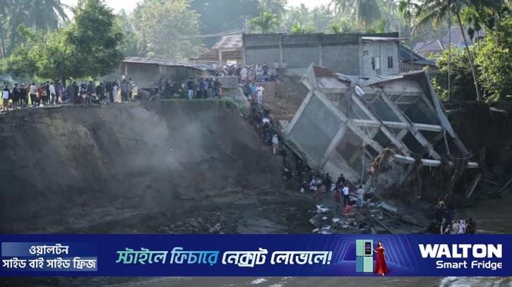 ইন্দোনেশিয়ায় আকস্মিক বন্যায় মৃতের সংখ্যা বেড়ে ২৪৮