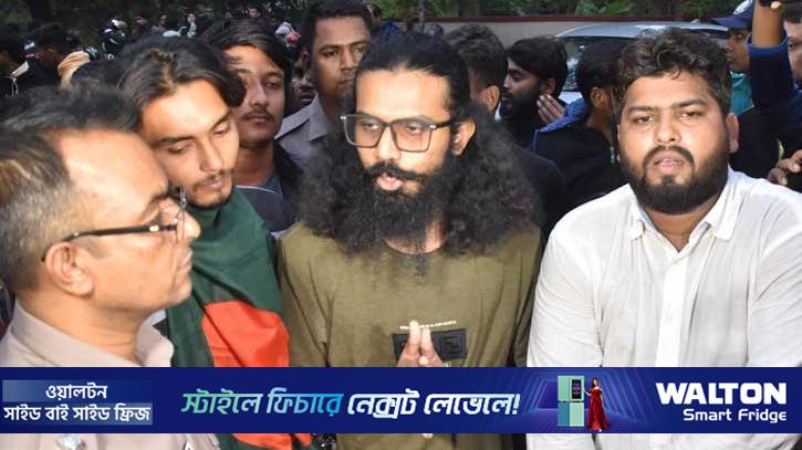 সম্প্রচার বন্ধ না করলে সাংবাদিকদের তালাবদ্ধ করার হুমকি ছাত্রনেতার