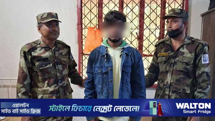 চবি ক্যাম্পাসে ভুয়া শিক্ষার্থী আটক