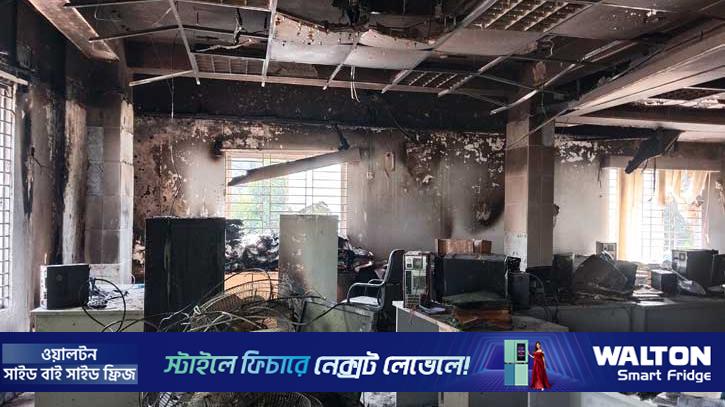 মানিকগঞ্জে ইসলামী ব্যাংকে অগ্নিকাণ্ড