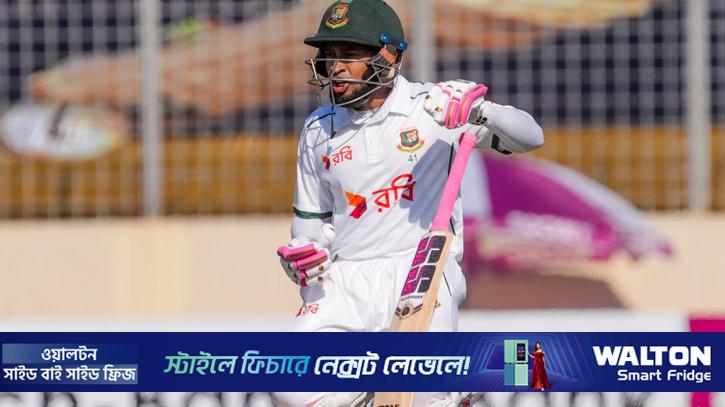 শততম টেস্টে সেঞ্চুরি করে ফিরলেন মুশফিক