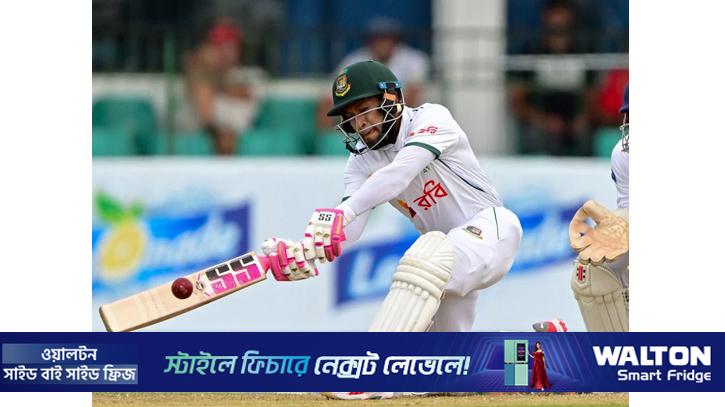 মুশফিকের সেঞ্চুরিতে ‘সেঞ্চুরি’