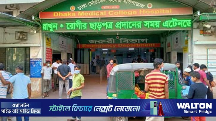 ছিনতাইকারীর হ্যাঁচকা টানে পড়ে গিয়ে তরুণী আহত