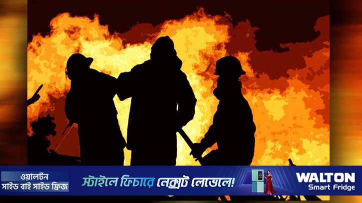 রাজধানীর চকবাজারে ভবনে আগুন, নিয়ন্ত্রণে ৭ ইউনিট