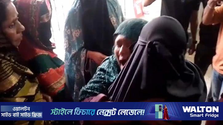 চাঁদা না দেওয়ায় বিএনপি কর্মীকে কুপিয়ে হত্যা