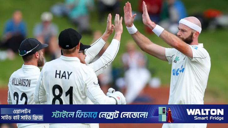 উত্তেজনার পারদ চড়ছে ওয়েলিংটন টেস্টে