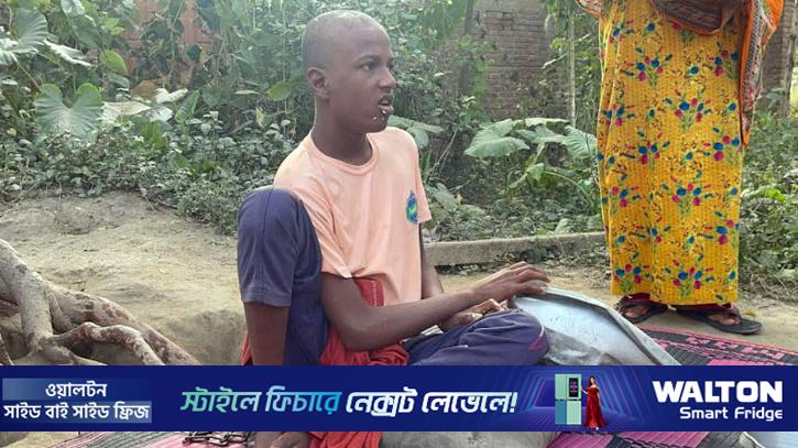 শিকলে বাঁধা শান্তর চিকিৎসায় ইউএনওর সহায়তা