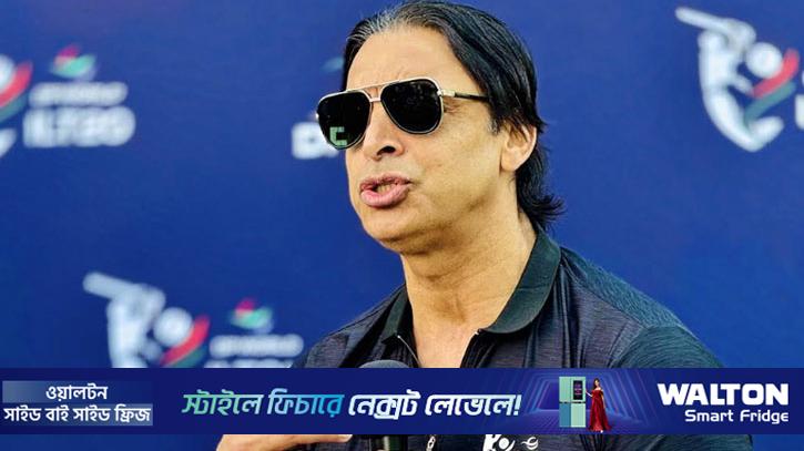 রাতে ঢাকা আসছেন শোয়েব আখতার