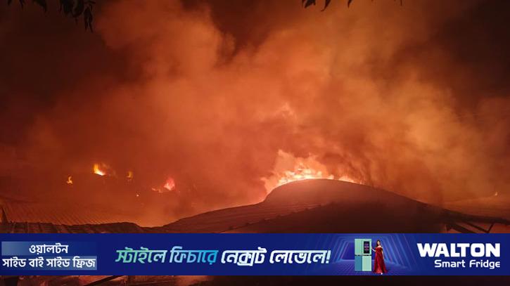 ঝুট গুদামের আগুন পাঁচ ইউনিটের সাড়ে ৬ ঘণ্টার চেষ্টায় নিয়ন্ত্রণে 