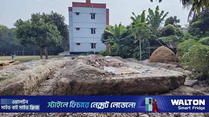 বিদ্যালয়ের টিনশেড ঘর বিক্রির অভিযোগ প্রধান শিক্ষকের বিরুদ্ধে